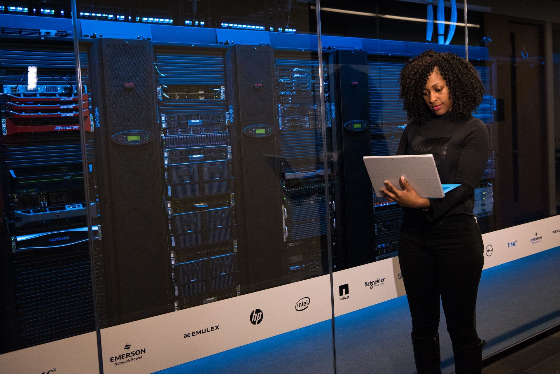 Technical audits of your servers, network and devices, with a clear written report.